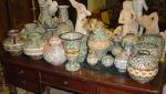 VALLAURIS. Lot de 25 céramiques : vases, pichet, tasse, brûle-parfum,...
