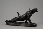 Louis-Albert CARVIN (1860-1951) 
Lionne blessée, percée de trois flèches.
Bonze à...