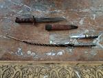 Caucase, XXe
Cravache Tcherkesse avec dague

Joint: une dague dans son fourreau.