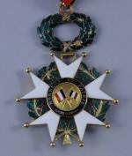 ORDRE de la LÉGION D'HONNEUR.Étoile de Commandeur.Or, émail et collier....
