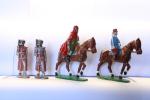 France. 7 figurines : 1 officier à cheval, 3 spahis...